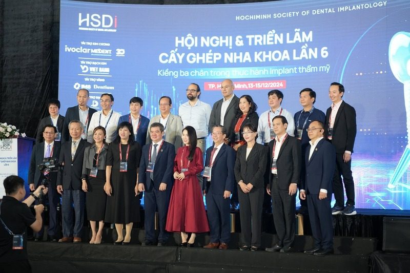 Ban tổ chức và chuyên gia tại HSDI lần 6